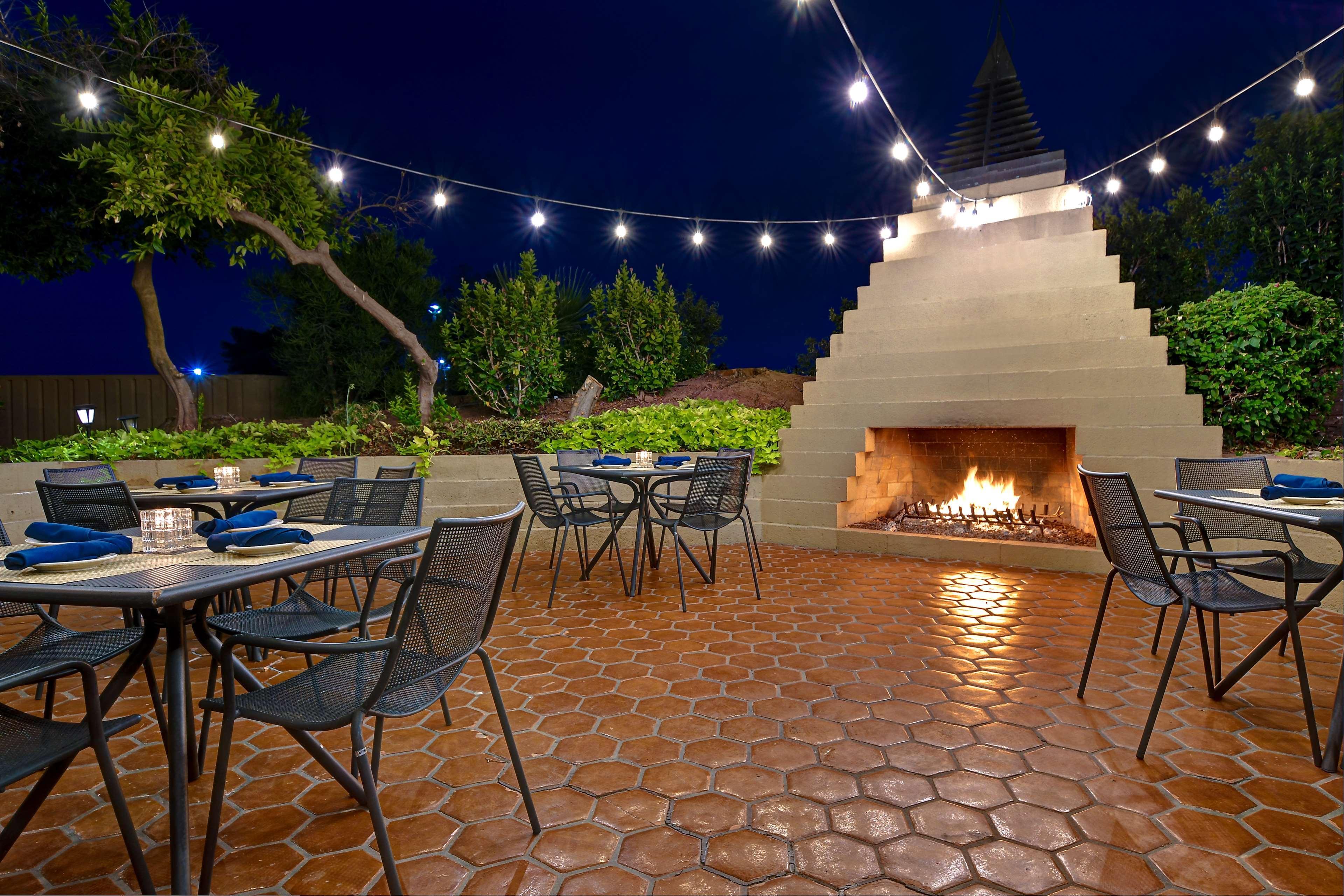 Doubletree By Hilton Phoenix- Tempe Exterior foto