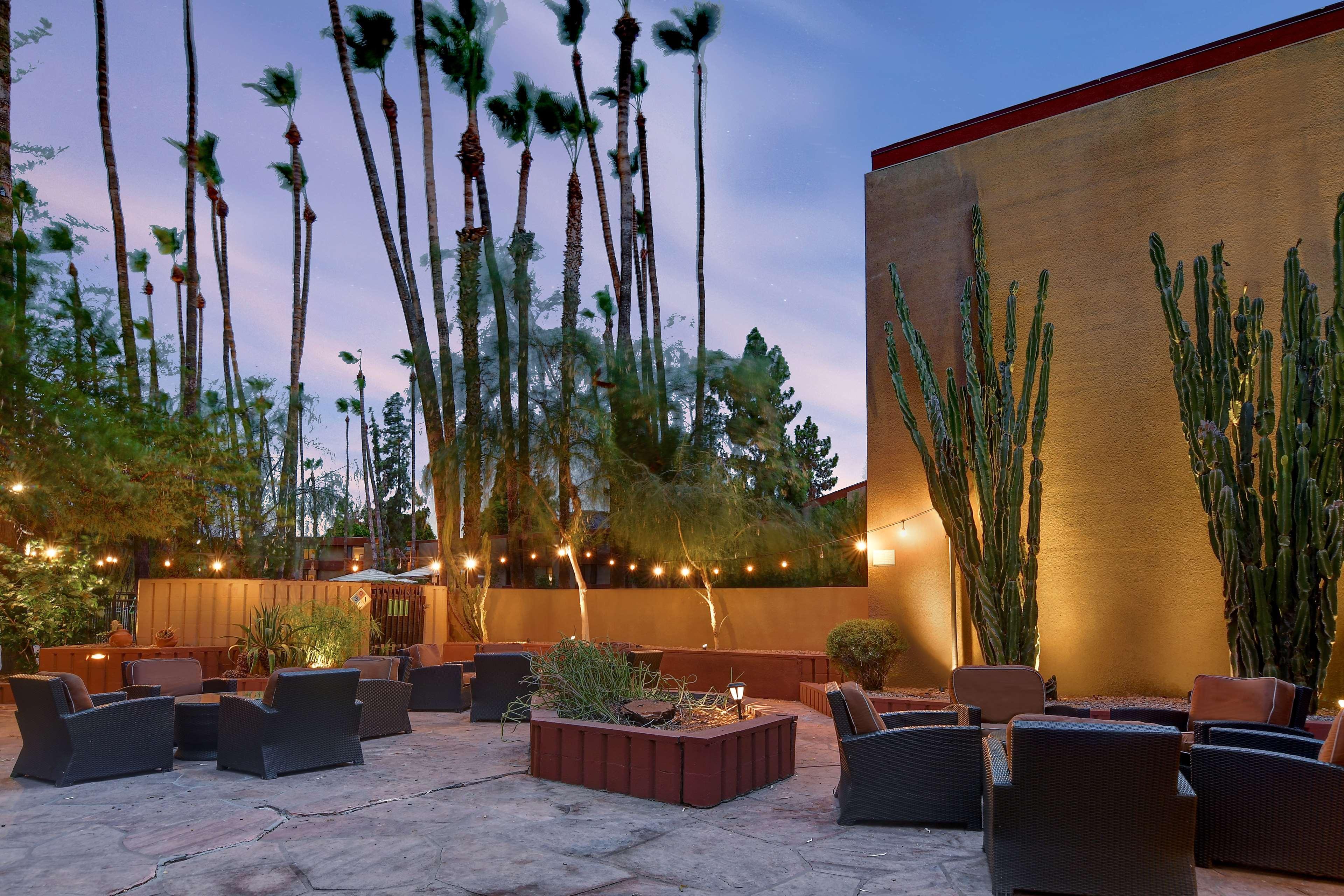 Doubletree By Hilton Phoenix- Tempe Exterior foto